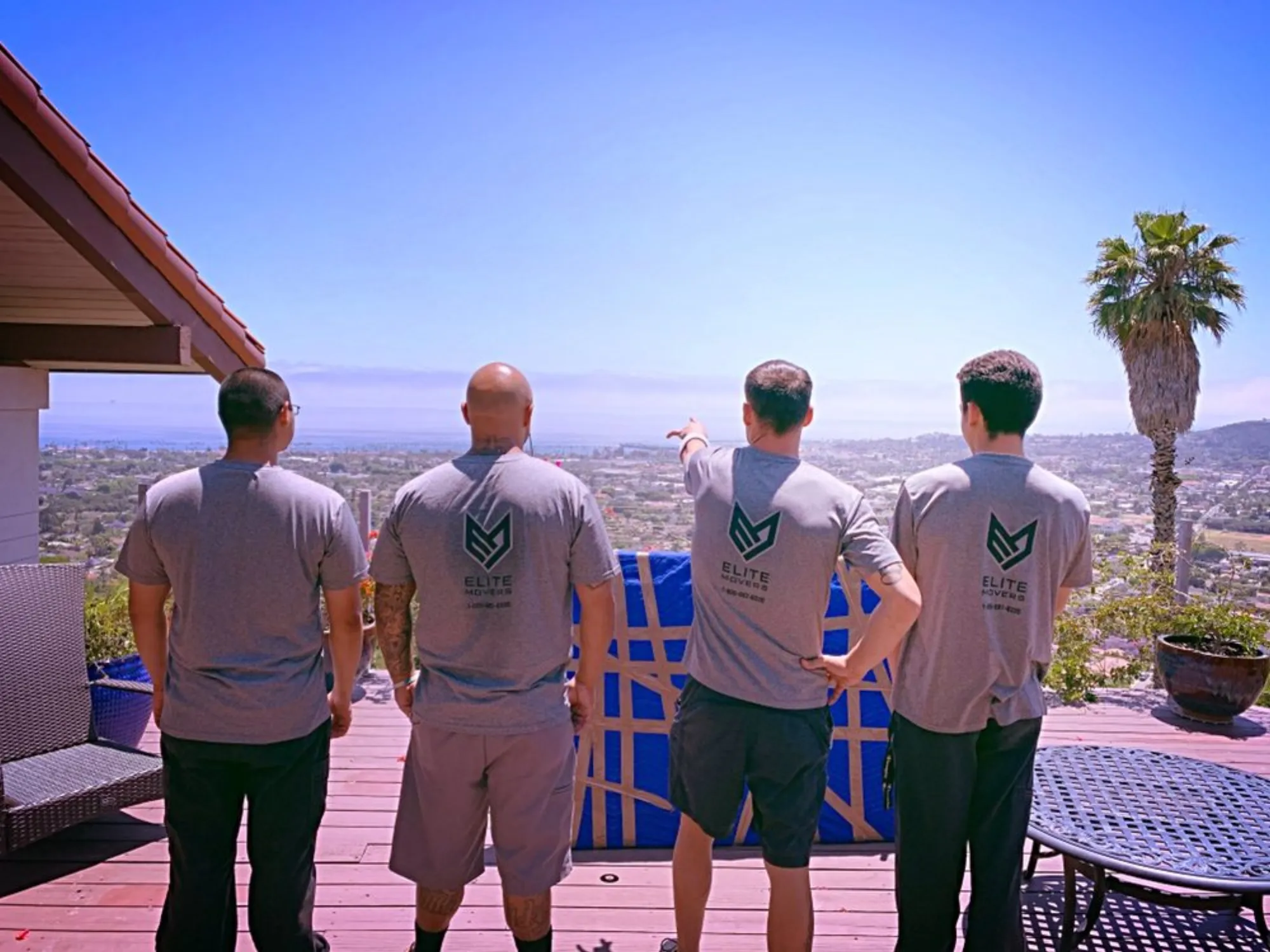Elite Movers crew